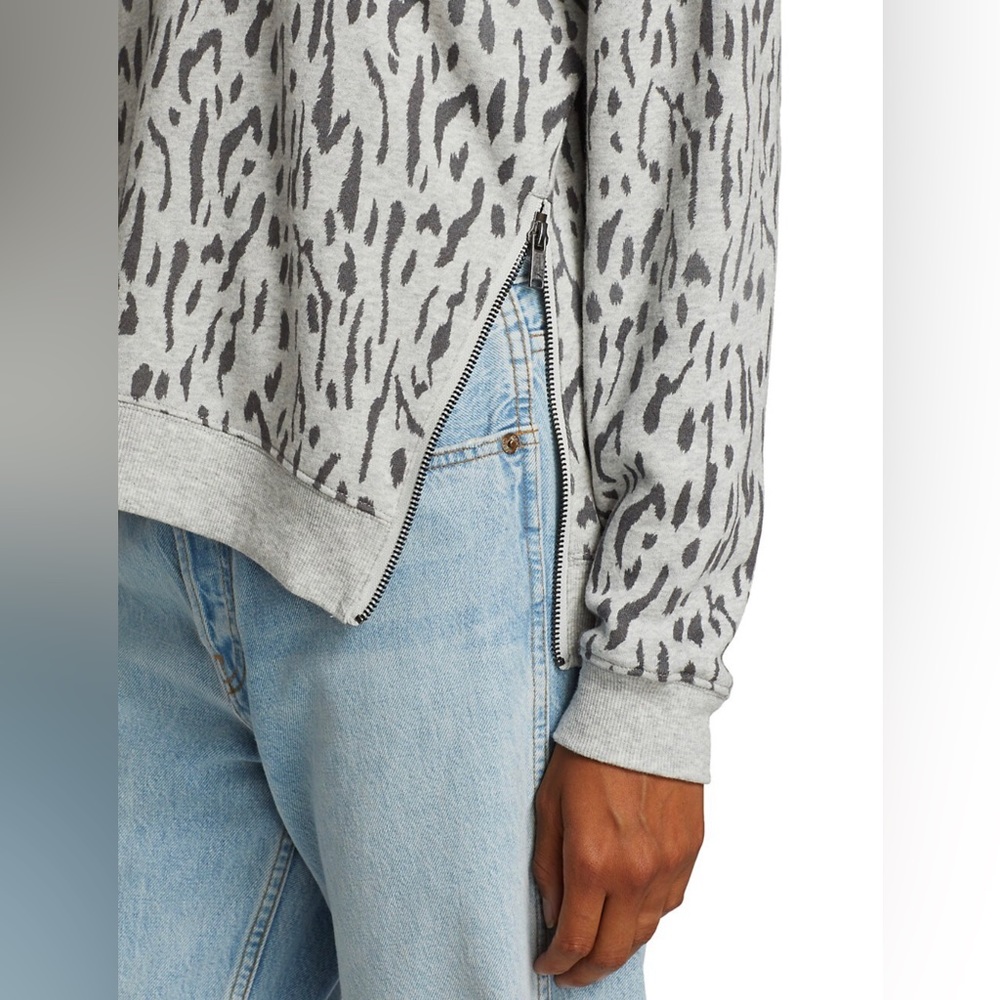 Rails Marlo Gray Abstract Cheetah Long Sleeve Cre… - image 3
